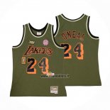 Maillot Los Angeles Lakers Kobe Bryant NO 24 Mitchell & Ness Vert